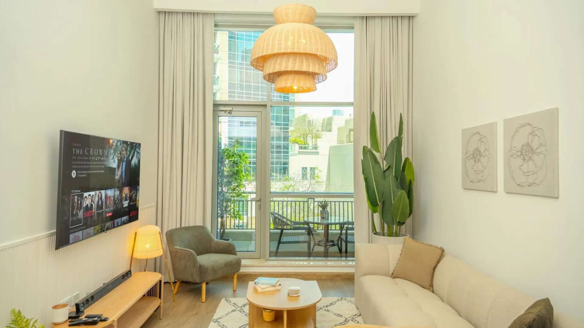 Downtown Oasis Luxury One-Bed In Downtown Dubai Apartment
